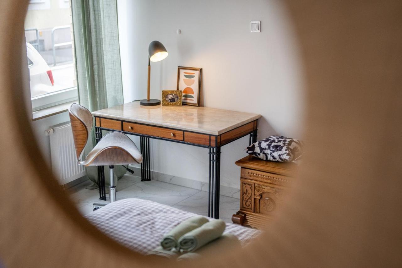 Wohlfuehlwohnung Mit 25 Qm Terrasse, Netflix Кобленц Екстер'єр фото
