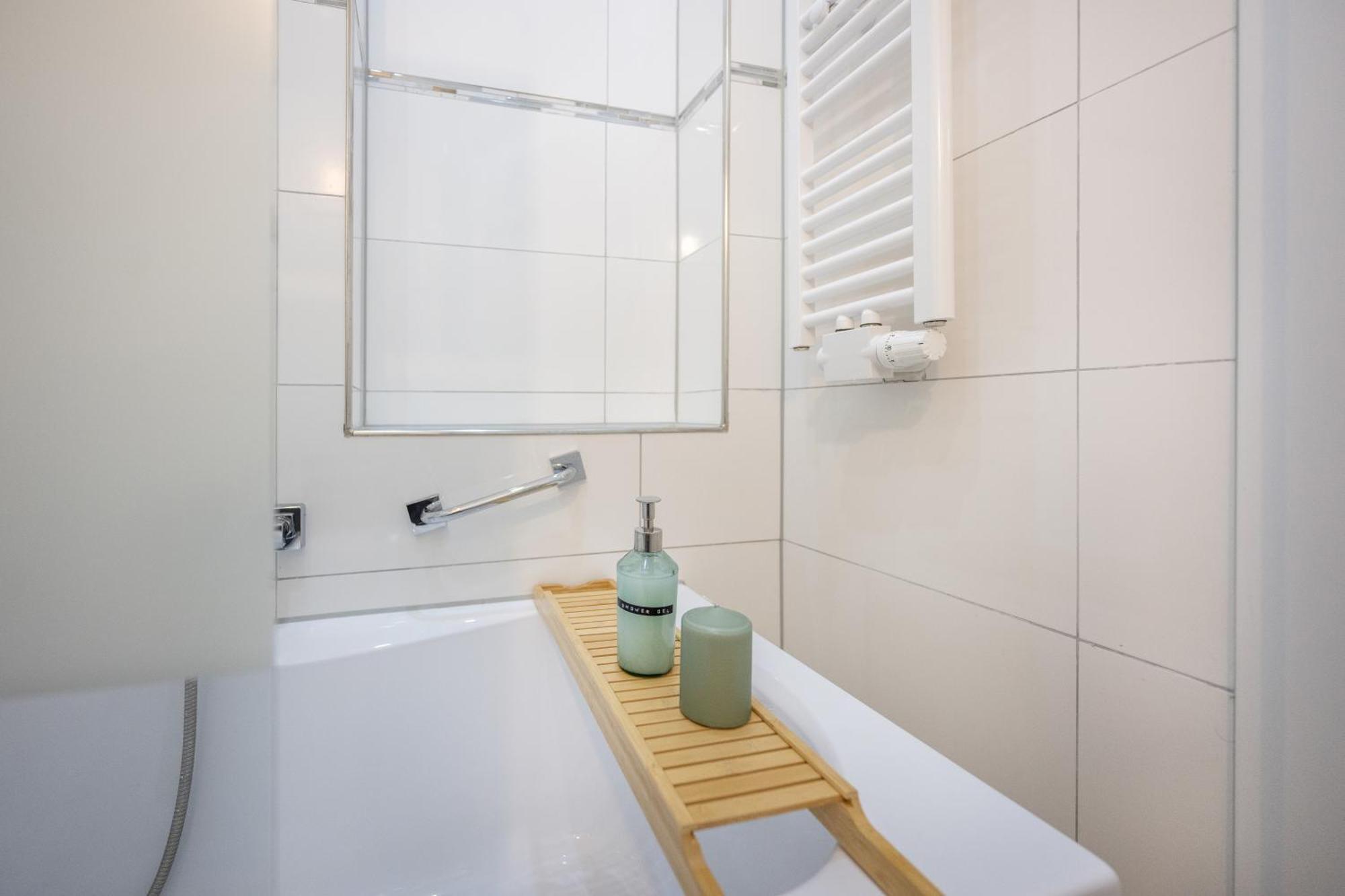 Wohlfuehlwohnung Mit 25 Qm Terrasse, Netflix Кобленц Екстер'єр фото