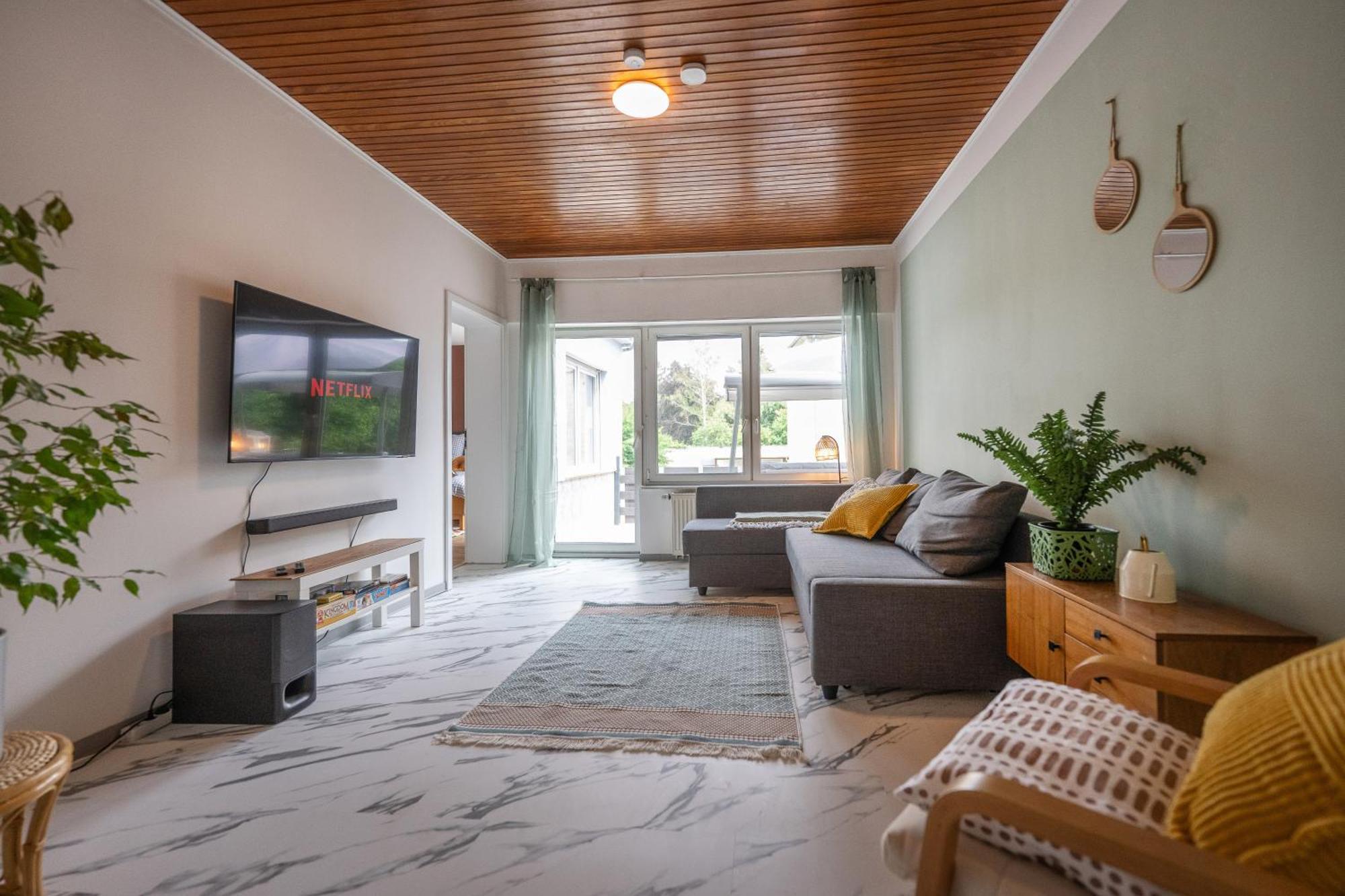 Wohlfuehlwohnung Mit 25 Qm Terrasse, Netflix Кобленц Екстер'єр фото